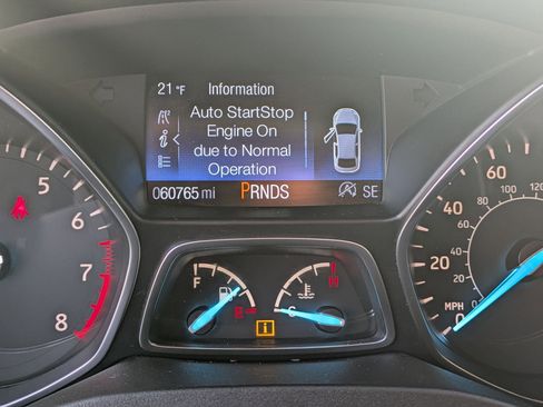 Used 2019 Ford Escape Titanium AWD/4WD image 16