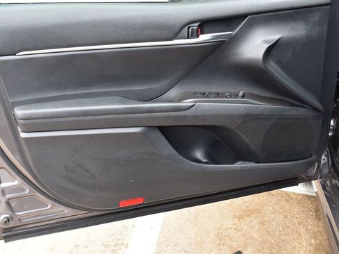 Used 2023 Toyota Camry SE image 37