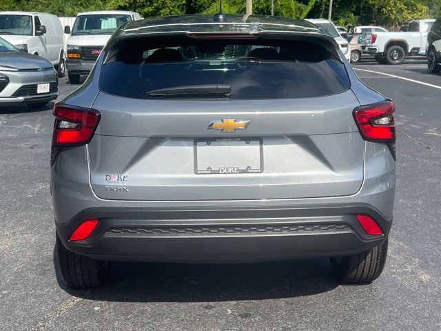 New 2026 Chevrolet Trax LS w/ LS Convenience Package FWD image 16