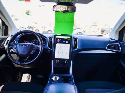 Used 2023 Ford Edge SE w/ Black Appearance Package image 12