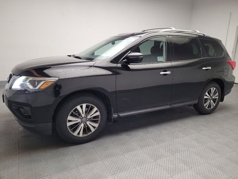 Used 2020 Nissan Pathfinder S FWD image 2
