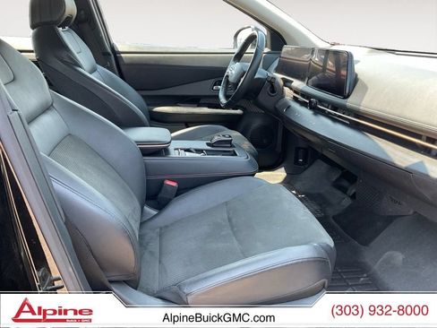 Used 2024 Nissan Ariya AWD image 15