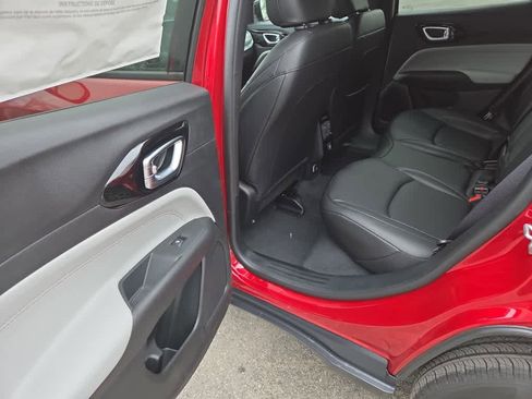 New 2026 Jeep Compass Limited image 12