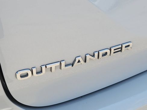 Used 2024 Mitsubishi Outlander SEL FWD image 8