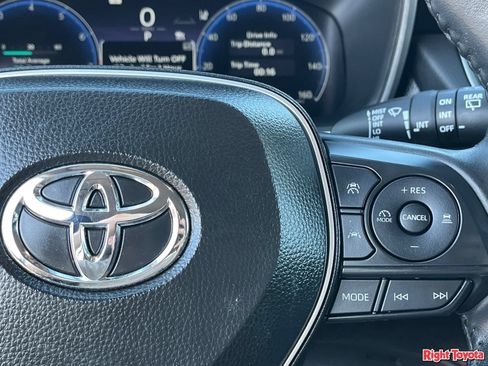 Certified 2026 Toyota Corolla Cross XLE FWD image 24