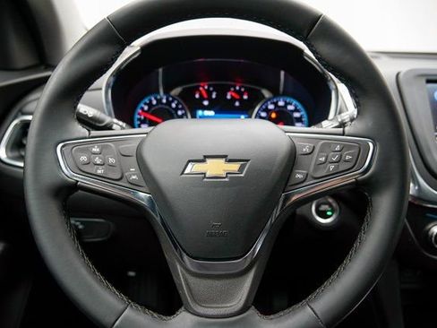 Used 2024 Chevrolet Equinox LT image 32