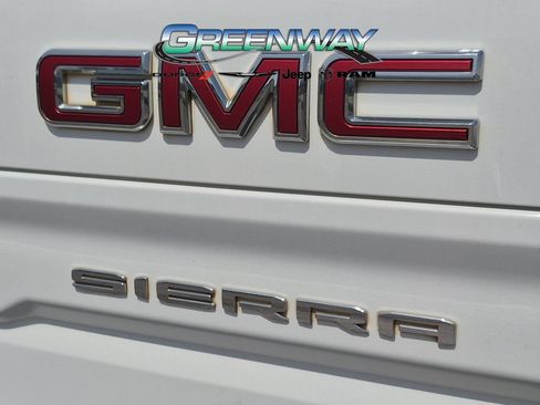 Used 2021 GMC Sierra 1500 SLT AWD/4WD image 29