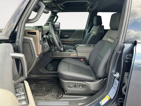New 2025 GMC Hummer EV 2X w/ LPO, Dark Essentials Package image 15