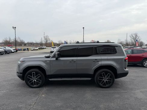 Used 2024 Lexus GX 550 GX 550 Premium 4WD w/ Accessory Package (2T) image 9