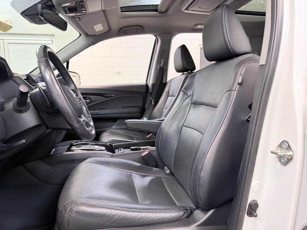 Used 2020 Honda Pilot Elite image 16