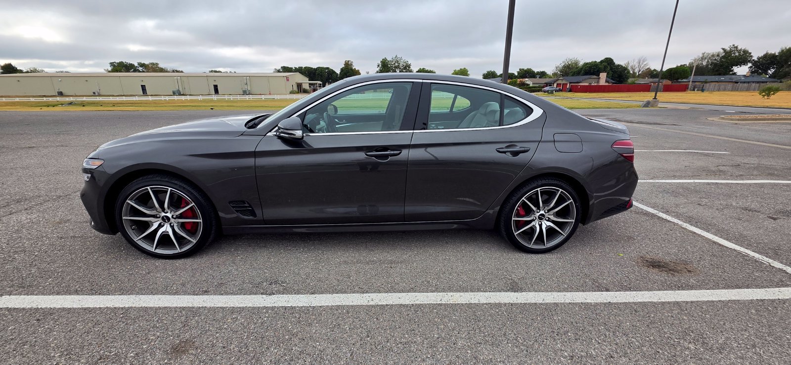 Used 2025 Genesis G70 2.5T RWD image 4