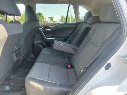 Used 2024 Toyota RAV4 XLE AWD/4WD image 19