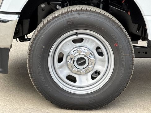New 2026 Ford F350 XL w/ XL Chrome Package image 26