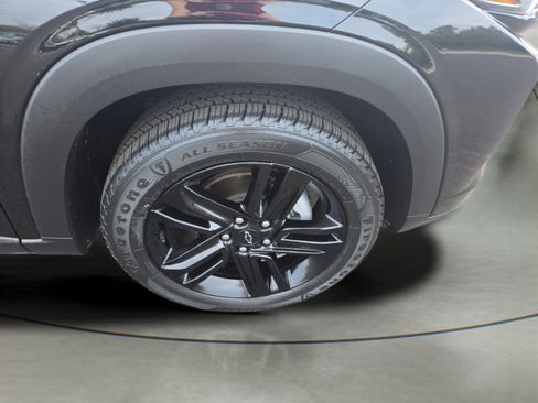 Used 2025 Chevrolet Trax ACTIV w/ Sunroof Package FWD image 25