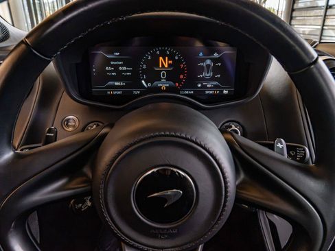 Used 2020 McLaren GT RWD image 10