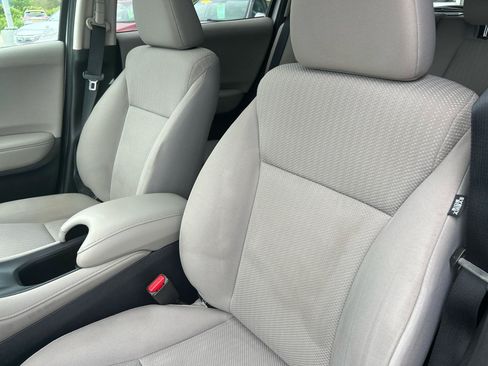 Used 2018 Honda HR-V EX image 16