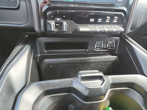 Used 2022 RAM 2500 Limited AWD/4WD image 33