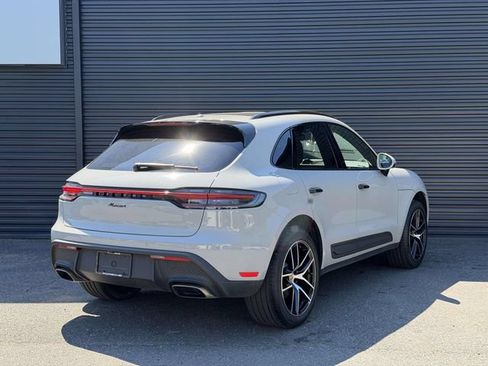 Certified 2023 Porsche Macan AWD/4WD image 7