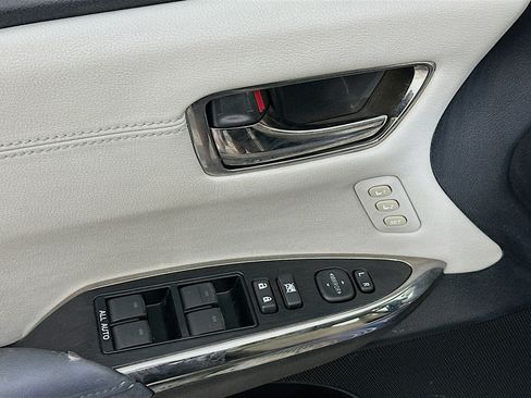 Used 2014 Toyota Avalon XLE Touring FWD image 15