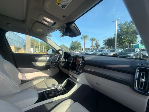 Used 2023 Volvo XC40 B5 Plus w/ Protection Package Premier AWD/4WD image 22
