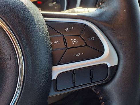 Used 2019 Jeep Compass Limited AWD/4WD image 28