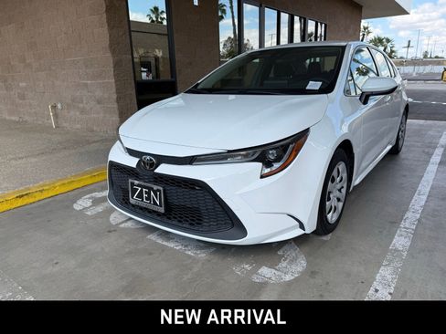 Used 2022 Toyota Corolla LE w/ Carpet Mat Package (TMS) FWD image 1