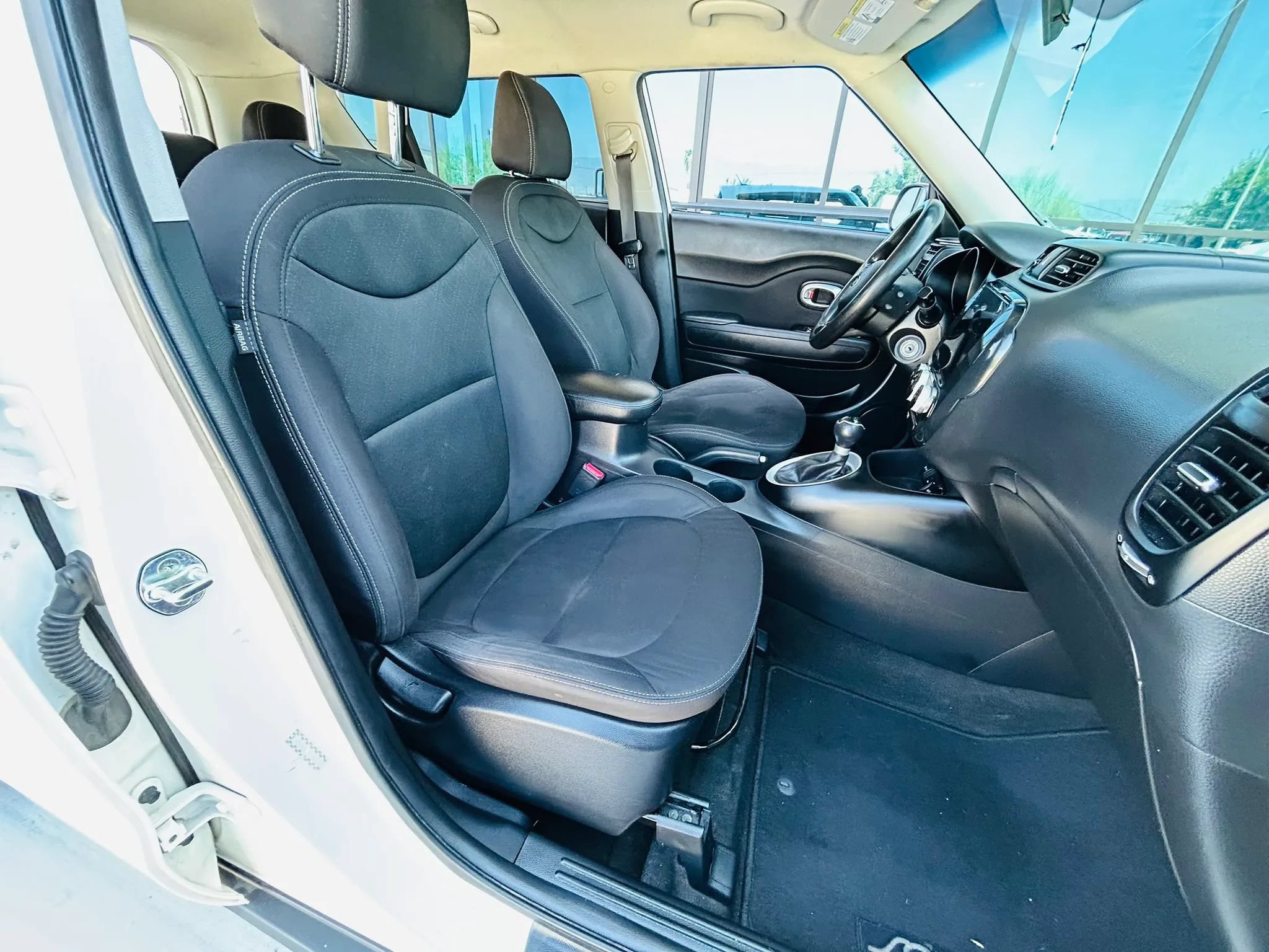 Used 2017 Kia Soul FWD image 25