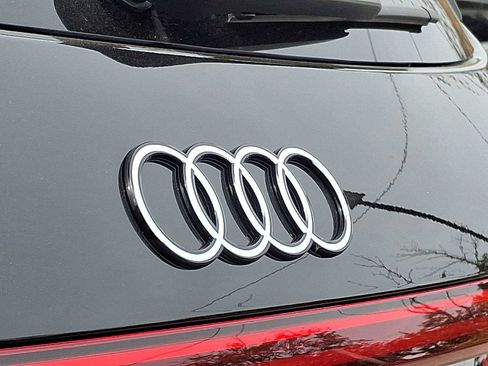 New 2025 Audi Q5 Premium Plus image 17