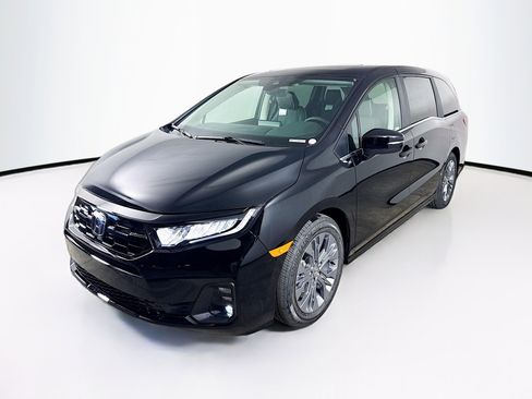 New 2026 Honda Odyssey Touring image 4