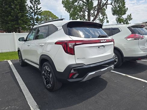 Used 2024 Kia Seltos SX w/ SX Sunroof Package AWD/4WD image 13