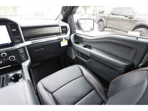 Used 2024 Ford F150 Lariat w/ FX4 Off-Road Package image 4