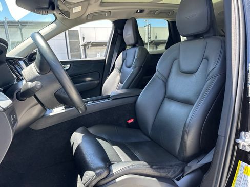 Used 2019 Volvo XC60 T5 Inscription w/ Protection Package AWD/4WD image 7