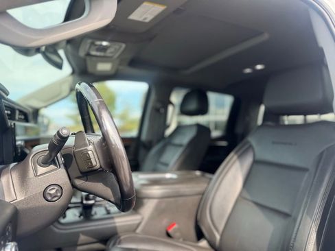 Used 2022 GMC Sierra 1500 Denali AWD/4WD image 16