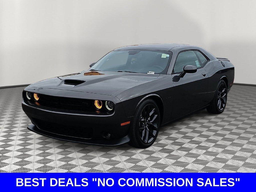 Used 2022 Dodge Challenger R/T w/ Blacktop Package RWD image 7