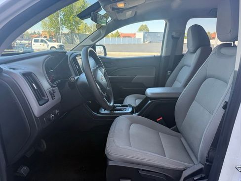 Used 2018 Chevrolet Colorado W/T w/ WT Convenience Package AWD/4WD image 32