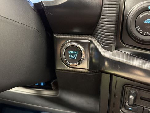 Used 2024 Ford F150 Raptor AWD/4WD image 26