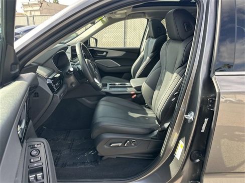 Used 2025 Acura MDX SH-AWD image 19