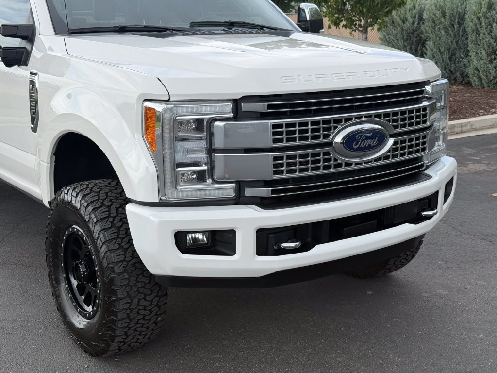 Used 2019 Ford F350 Platinum w/ Platinum Ultimate Package AWD/4WD image 3