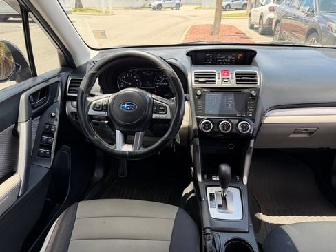 Used 2017 Subaru Forester 2.5i Premium AWD/4WD image 21