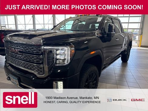 Used 2023 GMC Sierra 3500 Denali w/ Denali Black Diamond Edition AWD/4WD image 1