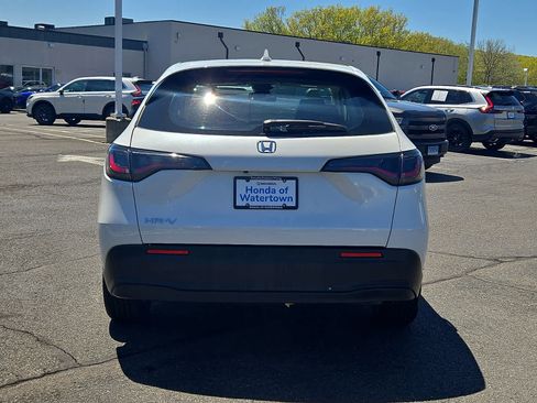 Used 2023 Honda HR-V LX image 6