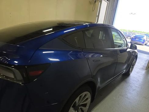 Used 2026 Tesla Model Y 2WD image 4