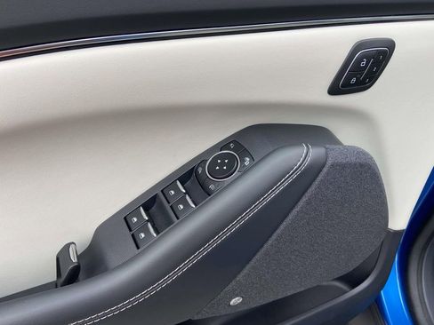 Used 2025 Ford Mustang Mach-E Premium RWD image 11