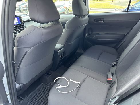 Certified 2023 Toyota Corolla Cross LE image 10