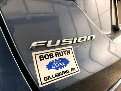 Used 2018 Ford Fusion SE w/ Fusion SE Technology Package FWD image 13