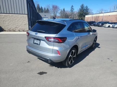 Certified 2023 Ford Escape ST-Line Elite w/ Premium Technology Package AWD/4WD image 5