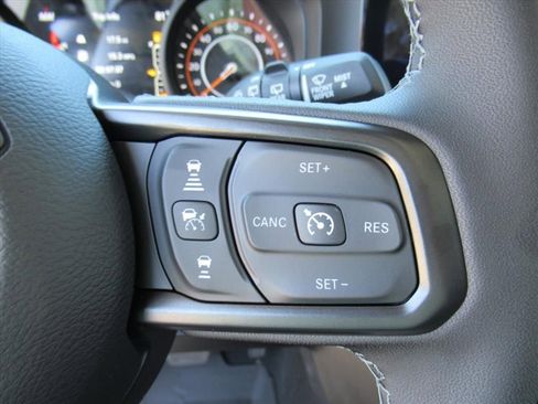 New 2026 Jeep Wrangler Unlimited Rubicon AWD/4WD image 29