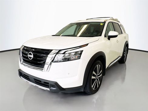 Used 2024 Nissan Pathfinder Platinum w/ Cargo Package FWD image 3
