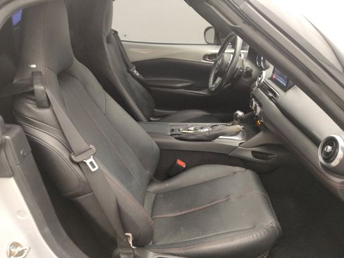Used 2019 MAZDA MX-5 Miata Grand Touring w/ Appearance Package RWD image 21