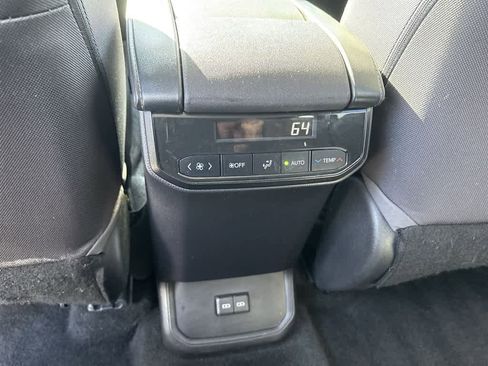 Used 2023 Toyota Highlander LE FWD image 20